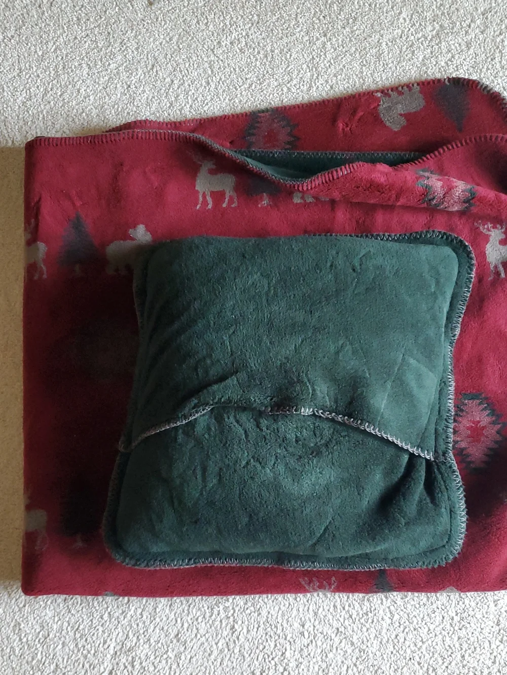 Cozy Thick Double Side Red Woodland Throw Blanket 48x60 Pillow 16